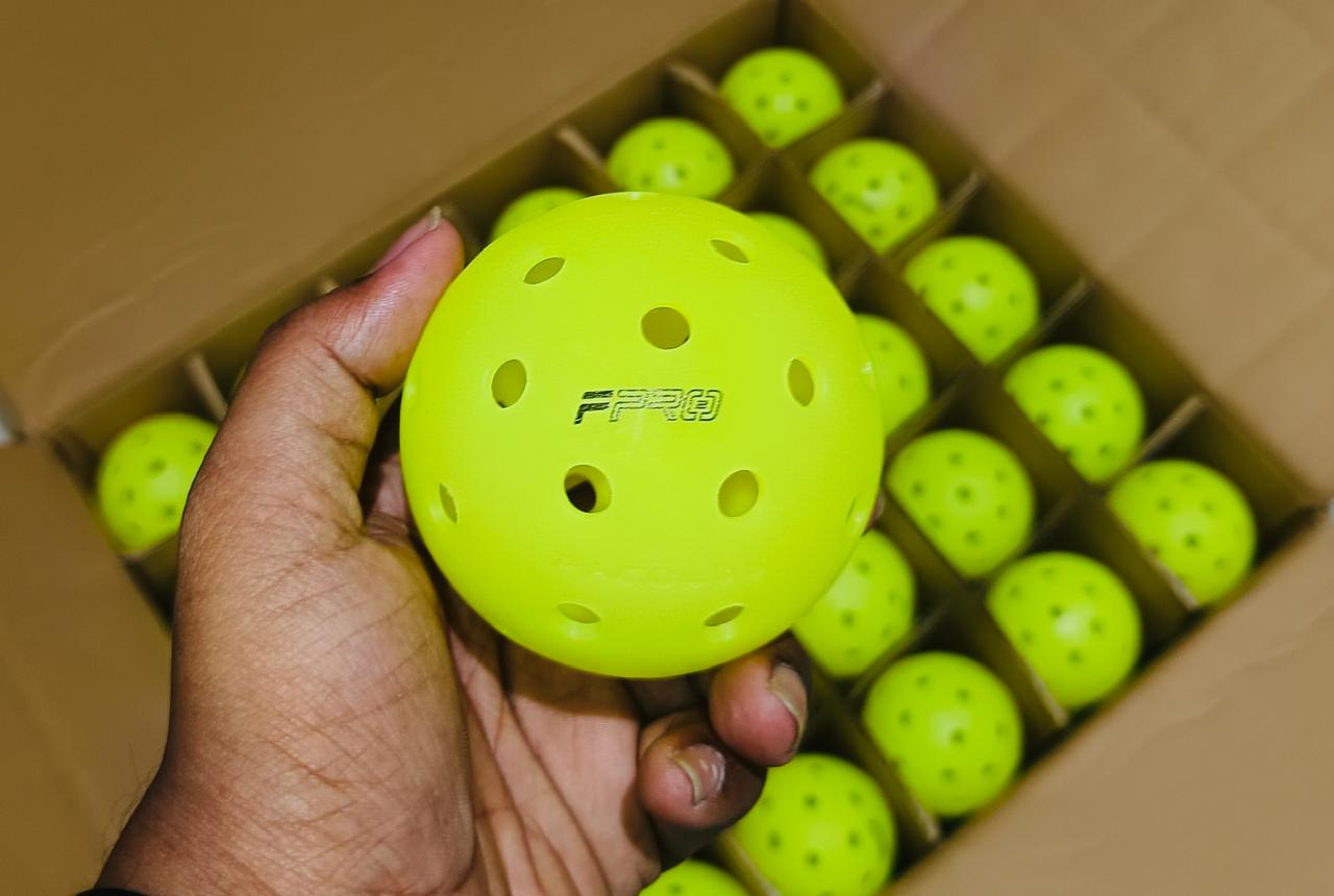 FACOLOS F-PRO GEN 2 PERFORMANCE PICKLEBALLS (PACK OF 150) – NEON
